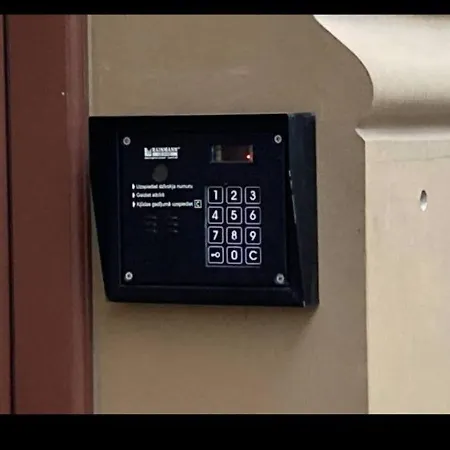 Modern Near Theater! 公寓